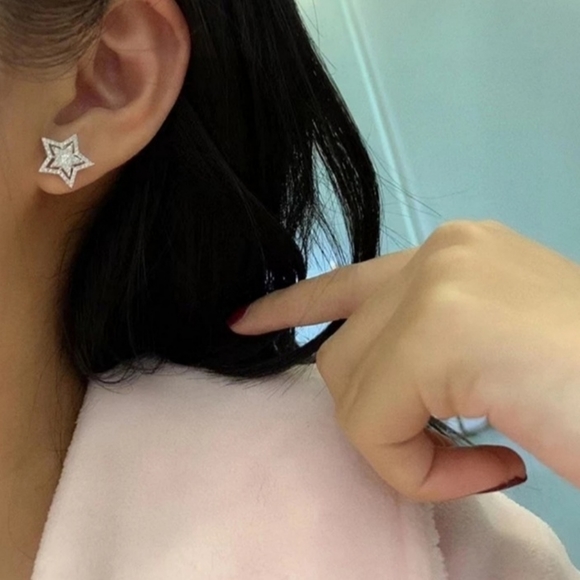 Diamond Star Burst Silver Stud Earrings - Picture 11 of 12